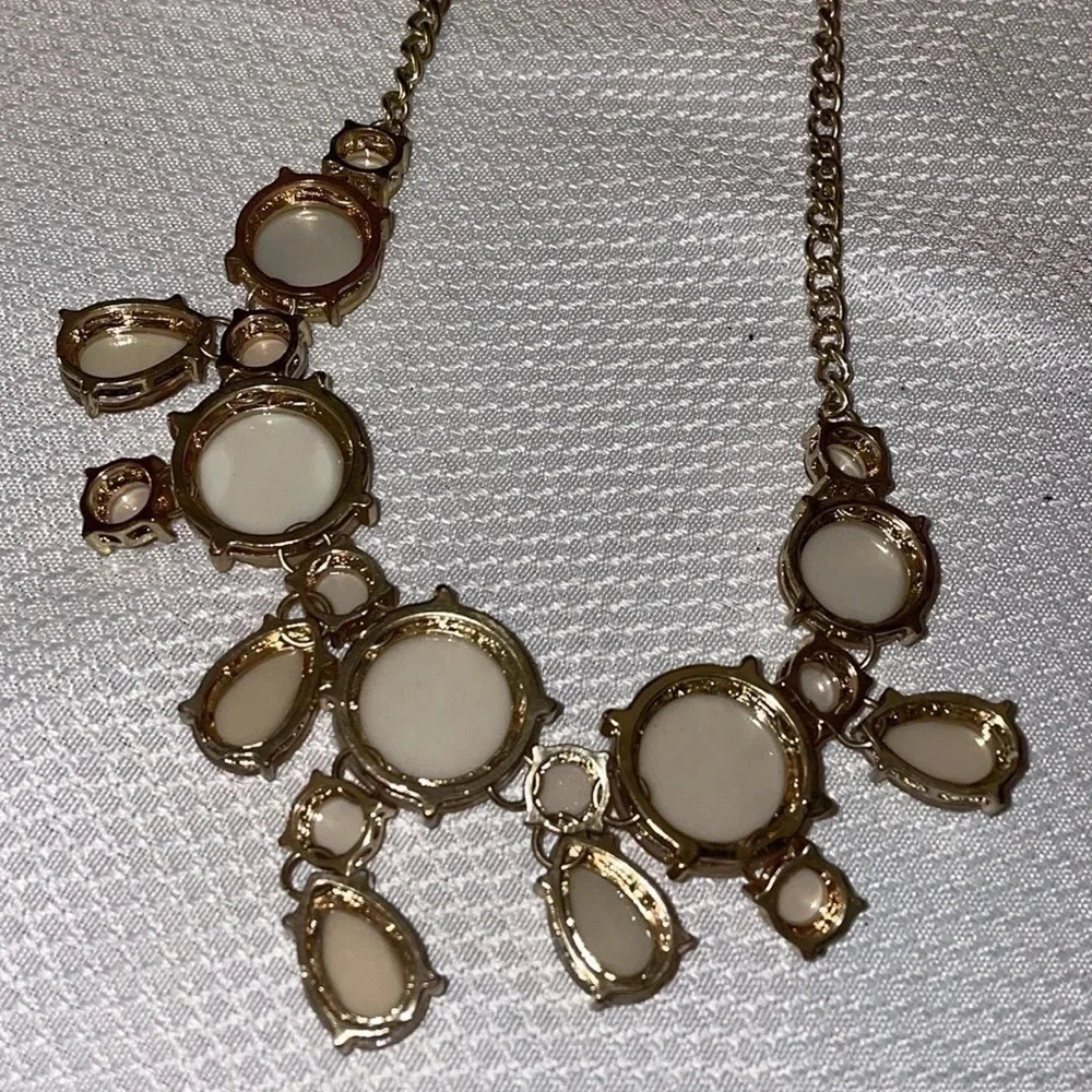 Women’s necklace statement bauble Gold iridescent stone chunky dangle costume